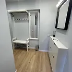 Apartament Modern 1br Haven Near Two Parks