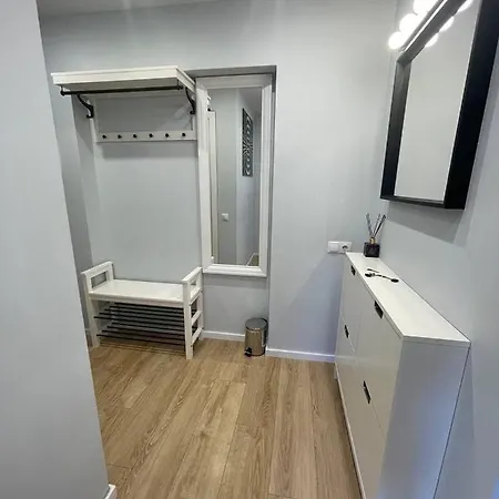 Apartman Modern 1br Haven Near Two Parks